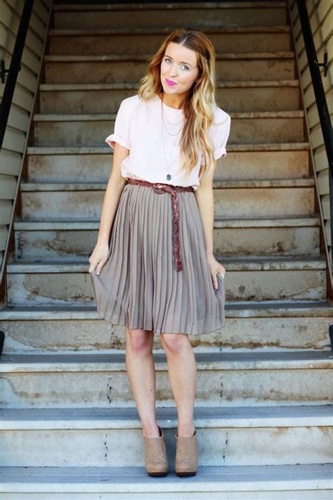 Pleated Skirt Outfits 23 Ideas How To Wear Pleated Skirts