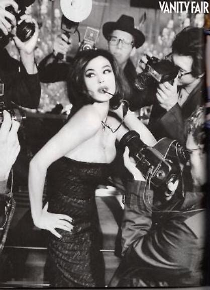 Monica Bellucci Sexy Diva In Lingerie Per Vanity Fair Libero
