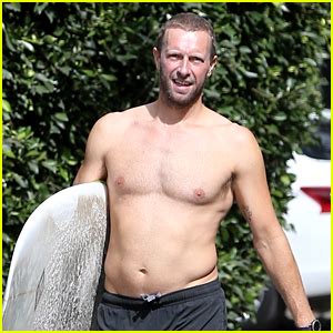 Chris Martin Goes Shirtless While Surfing In Malibu Chris Martin