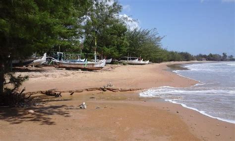 Pantai segolok sebenarnya merupakan salah satu potensi wisata yang dapat dijadikan tempat wisata andalan kabupaten batang jika dikelola dengan baik. Htm Pantal Sigandu Batang : Pantai Lombang 🏖️ HTM, Rute ...