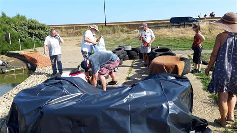 Dozens Dash To Save Dying Fish From Sandown Canoe Lake Isle Of Wight Radio