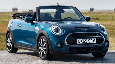 Mini Cooper S Convertible Sidewalk 2020 Debuta