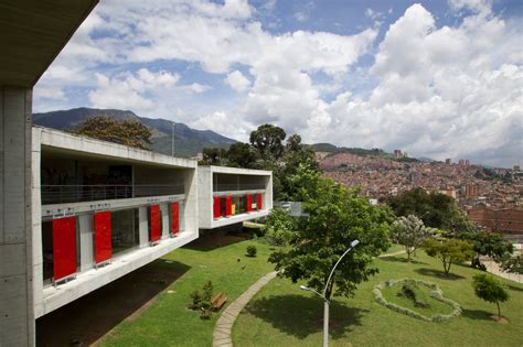 Fighting Crime With Architecture In Medellín Colombia The New York Times