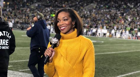 nfl on fox and clippers sideline reporter kristina pink fangirl sports network