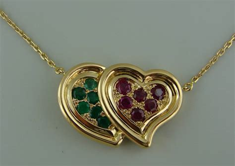 1950s Rene Boivin Ruby Emerald Yellow Gold Heart Pendant Necklace At 1stdibs Emerald And Ruby