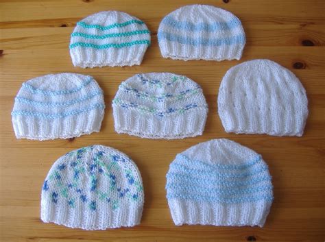 We've got you covered for all of winter, with plenty more cozy creations for baby too! Marianna's Lazy Daisy Days: Knitted Baby Boy Hats