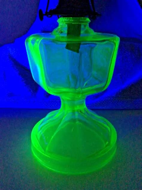 depression era giant sunflower uranium glass kerosene oil lamp green vaseline 189 00 picclick