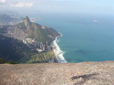 Some signs on the side of the rock called the attention of the emperor, d. Comidas & Rumos: Rio DE JANEIRO - PEDRA DA GÁVEA