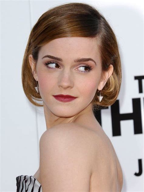 Find the perfect emma watson short hair stock photos and editorial news pictures from getty images. Emma Watson's Faux Bob: Red Carpet Hair 2013 | Pretty Hair and makeup in 2019 | Emma watson ...