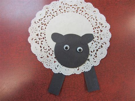 Doily Sheep We Made This Sheep Using A Paper Doily Black Construction