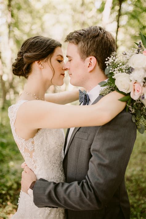 Joel Molly Roloff Farm Wedding Julia Green