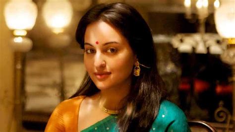 Allahabad High Court Stays Arrest Sonakshi Sinha In Cheating Case But अभिनेत्री सोनाक्षी