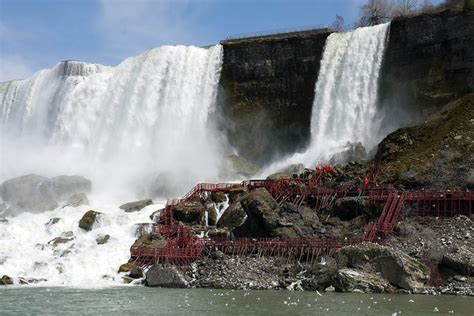 Niagara Falls Walkway Bridal Veil Falls Flickr Photo Sharing