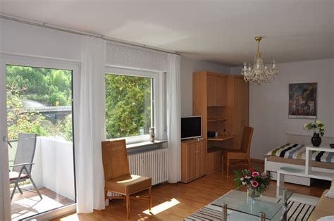 Zu hause in der mercedesstraße 13 bedeutet perfekte anbindung und komfortables wohnen. Wohnung in Stuttgart mieten