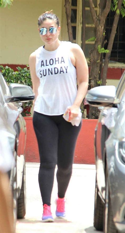 13 Pictures Of Kareena Kapoor Hitting The Gym Thatll Inspire You To Renew Your Gym Membership