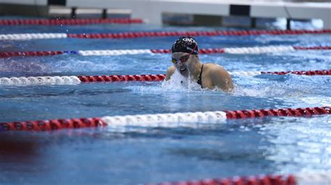 Bearcats Box Lunch Uc Wins Two Golds At Aac Swimming Championships
