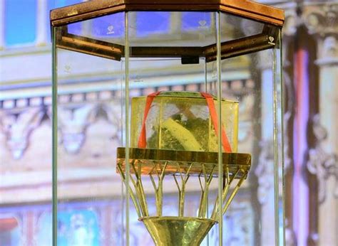 Incorrupt Heart Relic Of Padre Pio In Manila Cathedral Until Oct 10