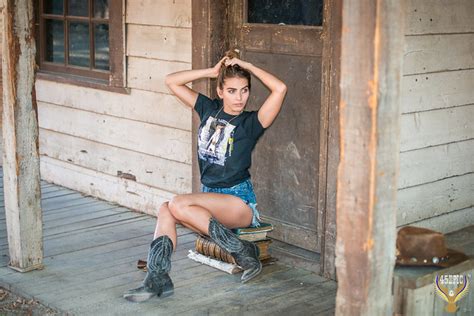 Beautiful Cowgirl Model Portraits Goddess Girl And Gun Daisy Dukes