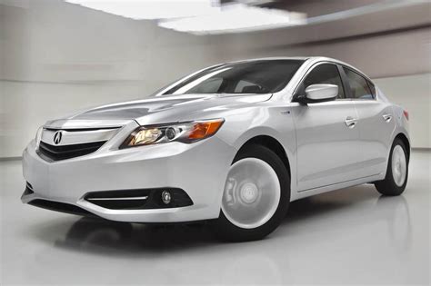 Used 2013 Acura Ilx Hybrid Review Edmunds