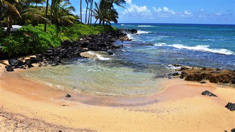 Limahuli garden and preserve is situated 3 km west of hale makai beach cottages. Sunset Makai Hale - Kauai Vacation Rentals
