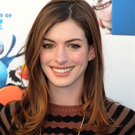 Anne Hathaway Brunette Makeup Lipstick For Fair Skin Brilliant