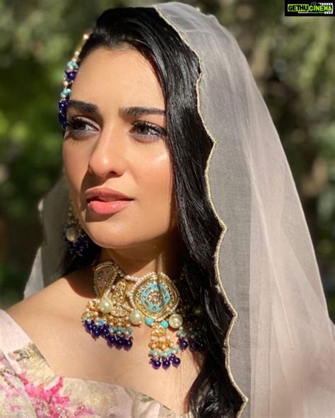 Sarah Khan Instagram Second Last Episode Tonight 8pm Raqsebismil