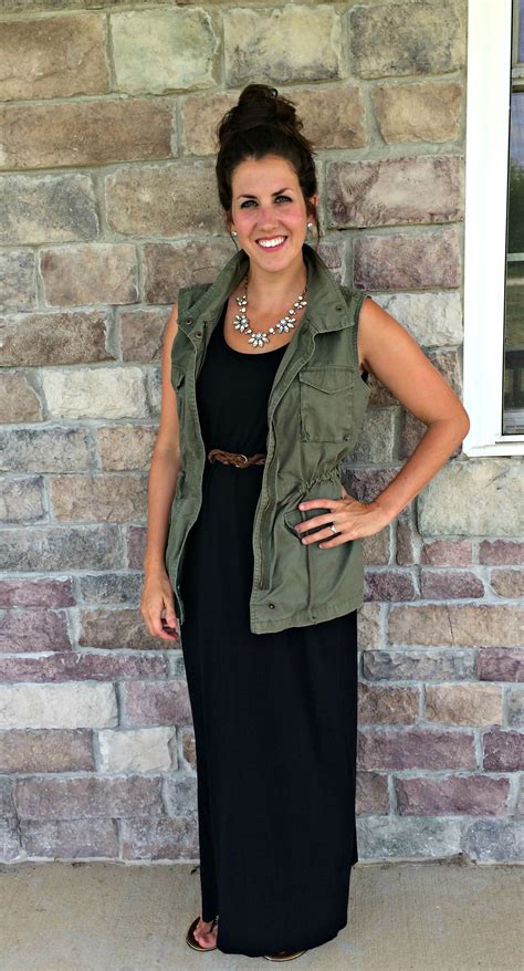 what i wore real mom style cargo vest and maxi dress realmomstyle momma in flip flops maxi