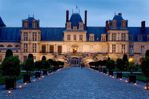 Chateau De Fontainebleau Antoinette Pop My World