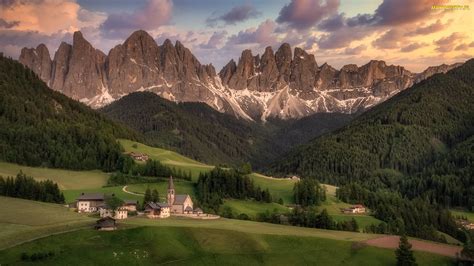 Tapety Zdjęcia Drzewa Dolina Val Di Funes Włochy Dolomity Masyw