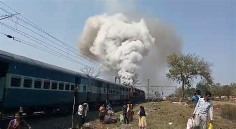 Visakhapatnam Bhagat Ki Kothi Express Engine Catches Fire Odisha News