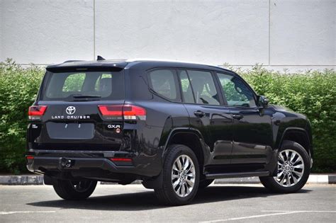 New Toyota Land Cruiser 300 Gxr 35l Ready For Export In Uae
