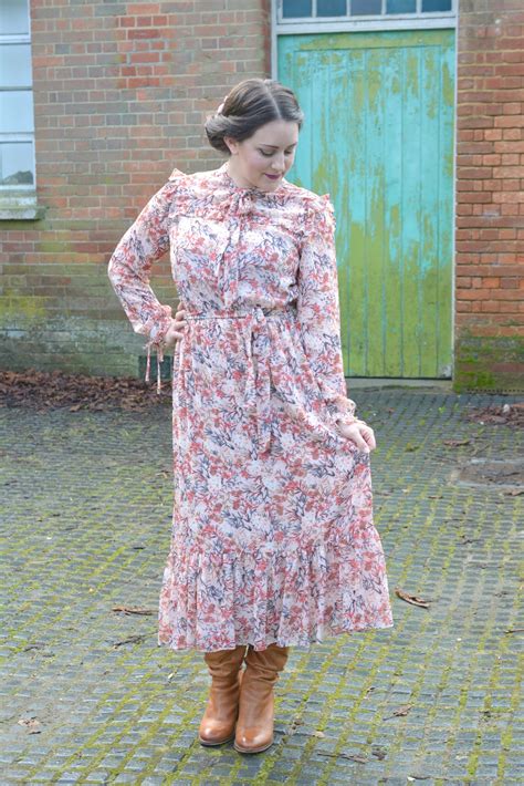 returning to the 70s for spring with laura ashley vintage frills