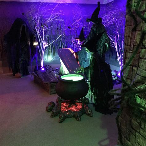 2017 Witches Room Hanus Halloween Haunt Halloween Decorations Indoor Scary Halloween Witch