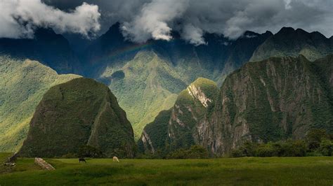 Papier Machu Picchu Cordillère Des Andes Au Pérou Montagnes Ciel