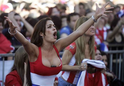 top 10 countries with the hottest female football fans