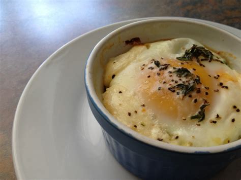 Je mange tu manges Oeufs au Four avec Fromage et Asperges