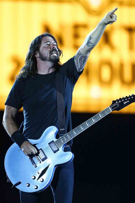 Glastonbury Who Should Replace The Foo Fighters Marie Claire Uk