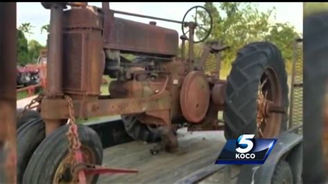 Man Arrested After Tractor Chase With Police Youtube