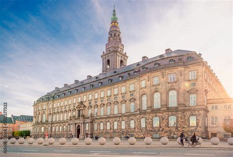 Foto De Christiansborg Palace With Christiansborg Tower The Seat Of