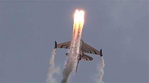 F 16 Aerobatics With Flares Youtube