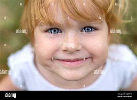 Child Kid Happy Smiling Hi Res Stock Photography And Images Alamy