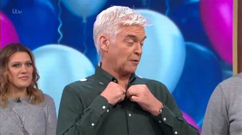 Phillip Schofield Strips Off On This Morning To Help Reveal Baby S