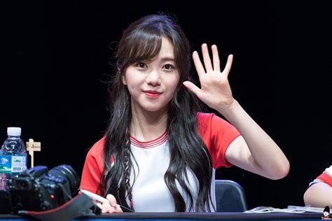 Here are some helpful navigation tips and features. AOA - Kwon MinA