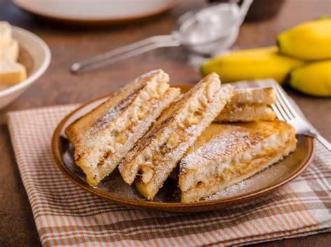 Grilled Peanut Butter Banana Sandwich Recipe Cdkitchen Com