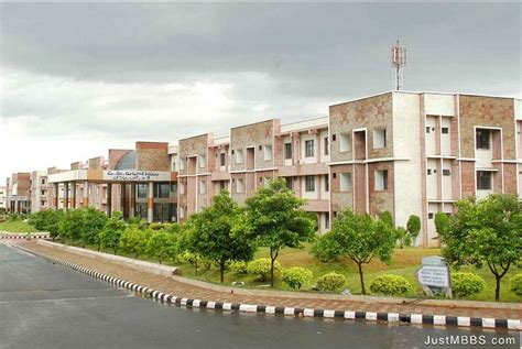 rajiv gandhi institute of medical sciences kadapa eligibility fee college details