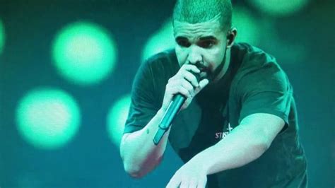 Drake Shames Fan For Inappropriately Touching Women Youtube