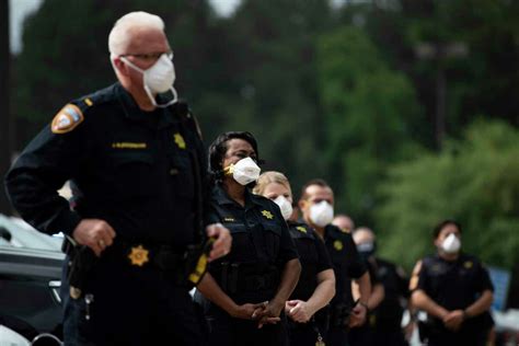 Harris County Sheriffs Deputy Stricken By Covid 19 Showing Some