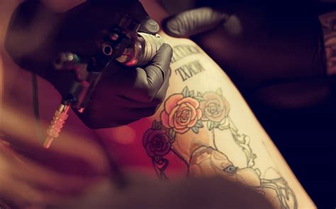 Tattoo man saves security guard. Home | Who´s Next Tattoo Studio Herrenberg Who´s Next Tattoo Studio Herrenberg
