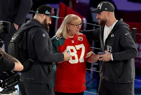 Chiefs Vs Eagles Jason Travis Kelce S Mother Reveals Her Supporting