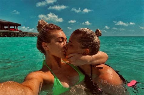 Lesbian Boxer Defies Islamic Law With Kissing Selfie In The Maldives